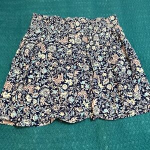 Loft Women’s Black Floral Skirt

Size M